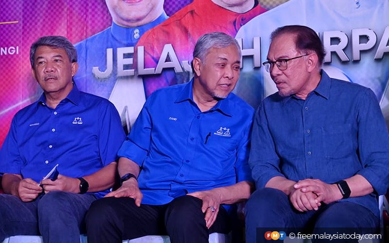Zahid’s Loyalty Pledge Strengthening Anwar’s Unity or Weighing It Down for GE16?