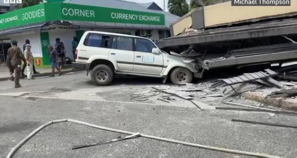 Fourteen dead as Vanuatu searches for earthquake survivors