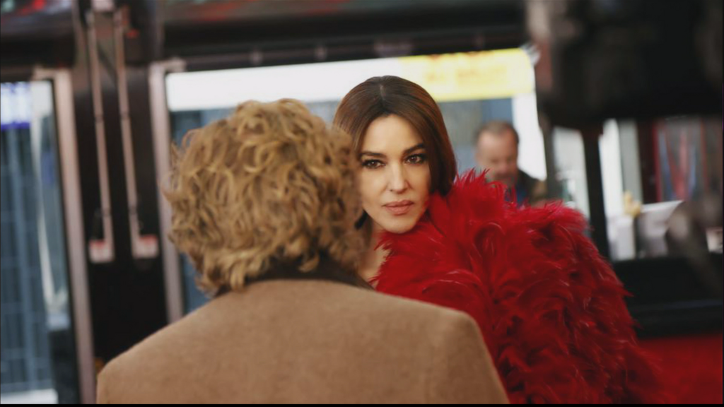 100 % séries : "Ça, c’est Paris !", Monica Bellucci en danseuse de cabaret