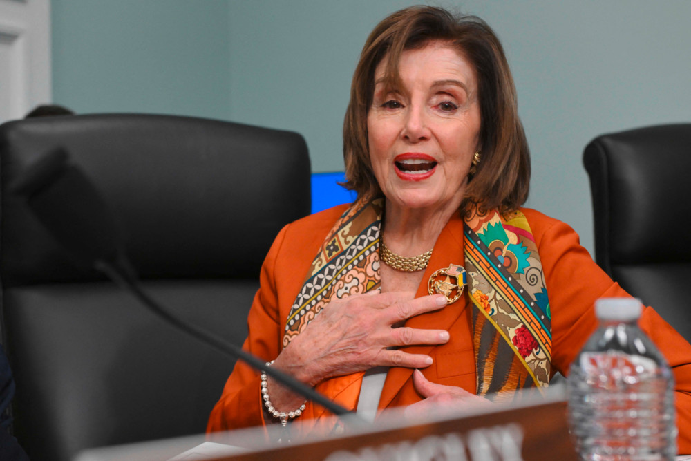 US-Demokratin Nancy Pelosi bei offiziellem Termin in Luxemburg verletzt und ins Krankenhaus gebracht