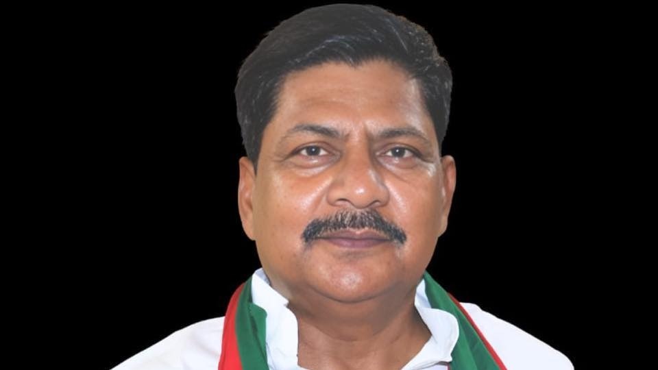 Parliamentary panel member Sudama Prasad questions Railways’ ‘gifts’: Attempt to silence MPs
