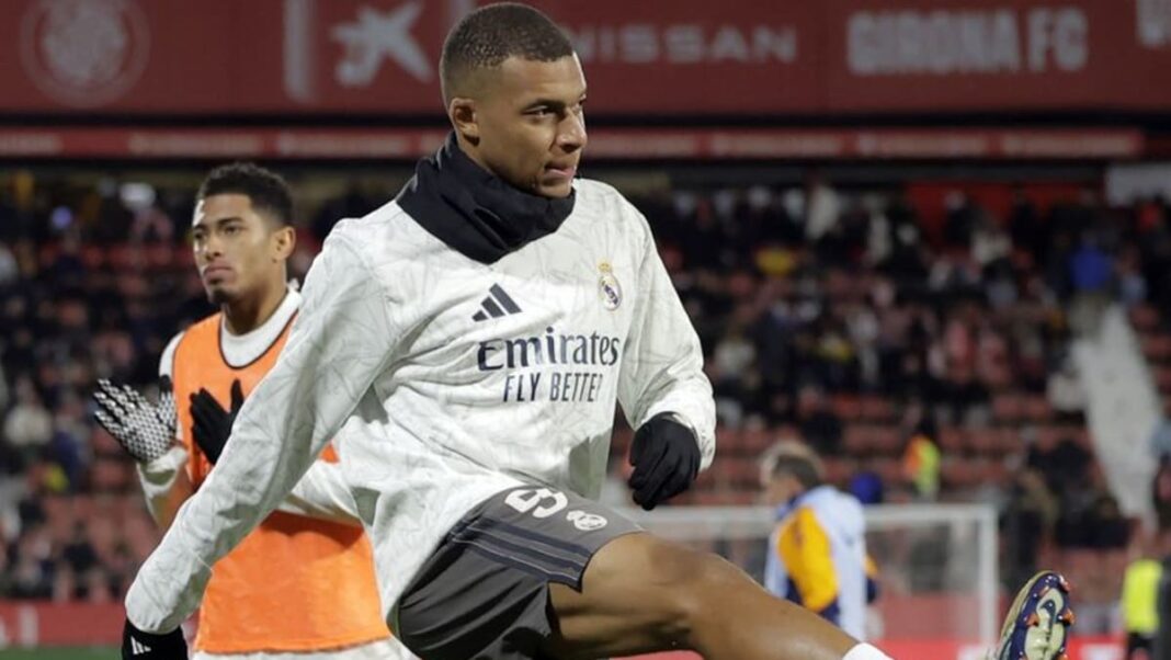 Real Madrid's Mbappe struggling with thigh injury