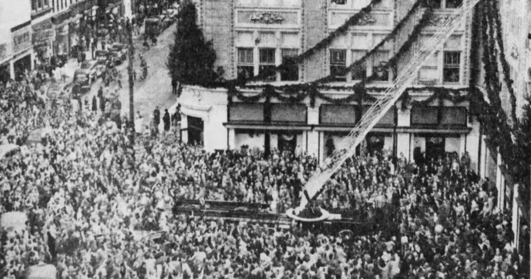 Lancaster County Christmas memories through the years, from the 1940s to the 2000s | Entertainment