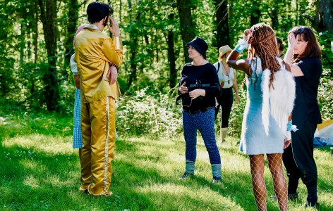 Imelda O’Reilly directing on set of Suspicious Minds at the Catwalk Art Residency.