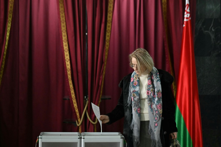 RTL Today - Unchallenged: Polls open in Belarus with Lukashenko set to extend 30-year rule