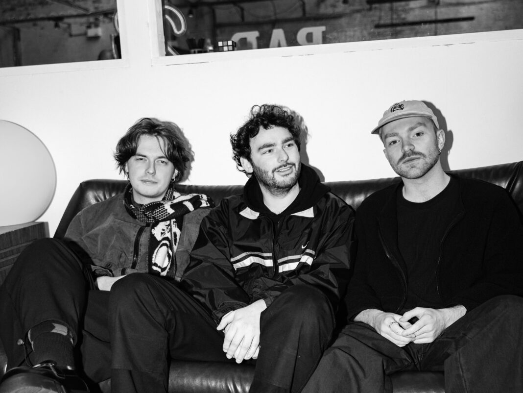 Belfast trio Chalk return with bombastic new single ‘Afraid’