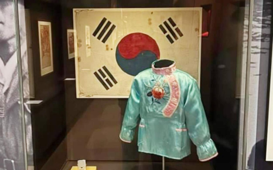 Australian war memorial misrepresents Chinese clothing as hanbok, sparks controversy