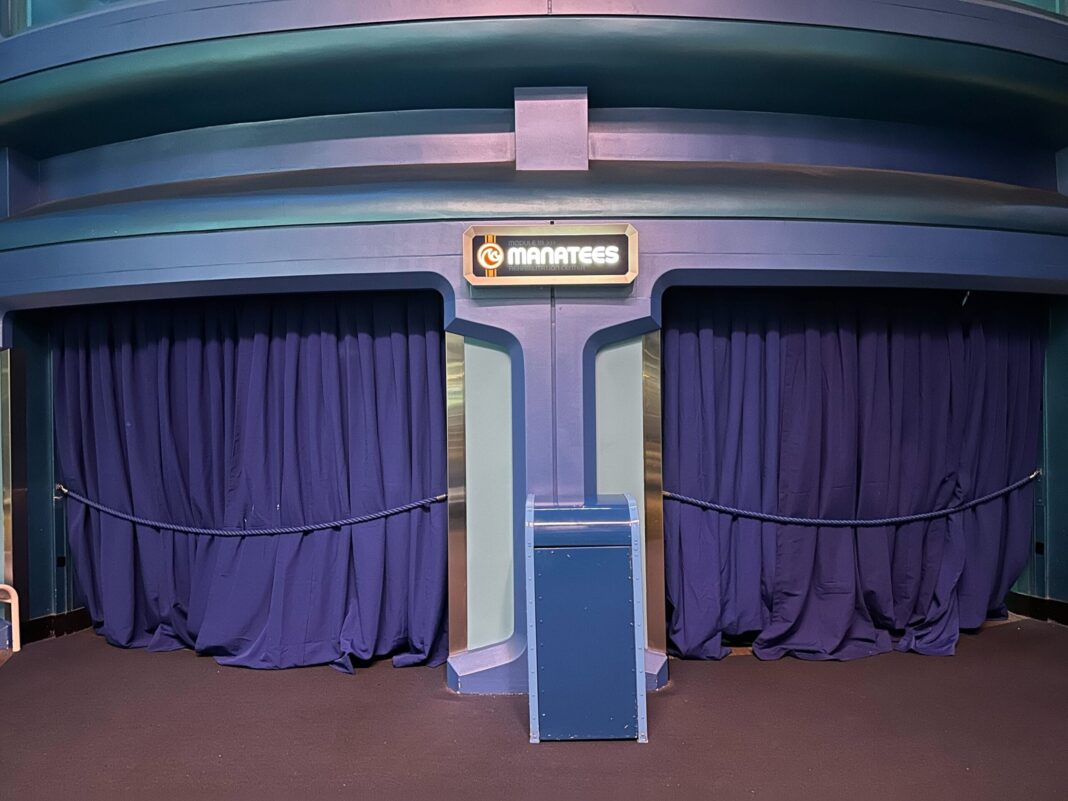 wdw epcot the seas construction 3808