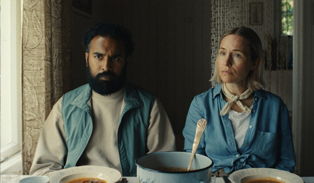 Bubble & Squeak, Bubble and Squeak, Sarah Goldberg, Himesh Patel