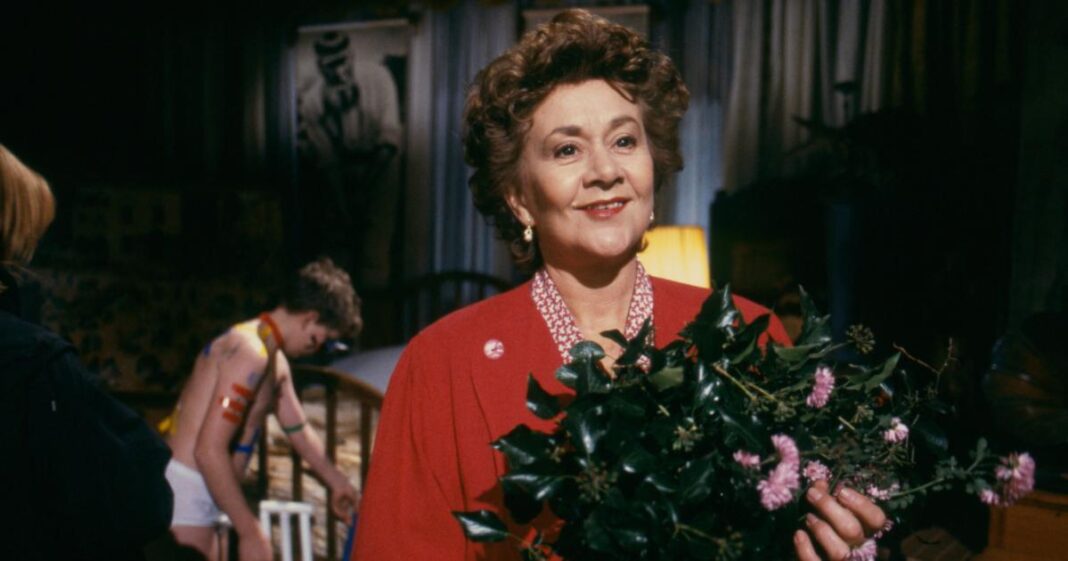 Joan Plowright obituary: great dame of British stage and screen