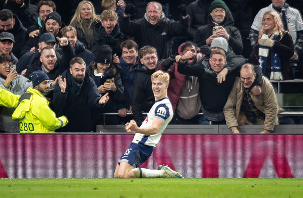 Lucas Bergvall scores late winner for Tottenham in semi-final first leg tie against Liverpool