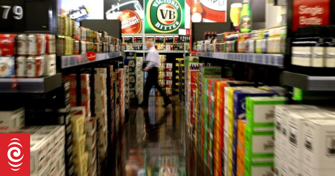 No fines in first month of Auckland's new alcohol rules