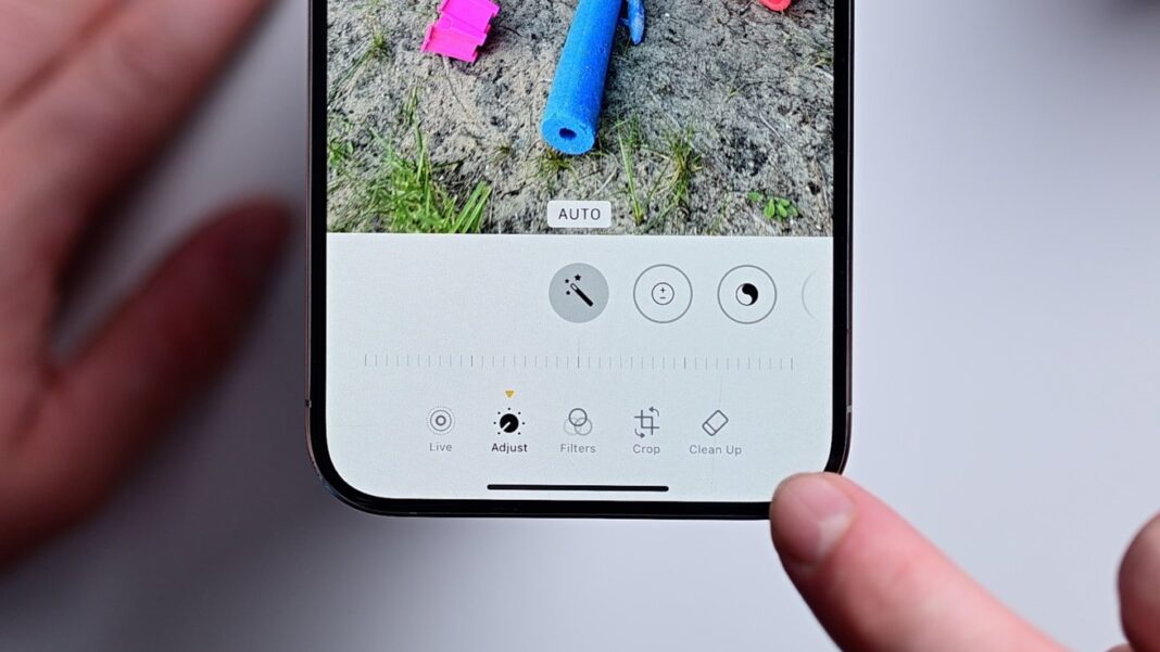 How to use Clean Up in Photos with iOS 18