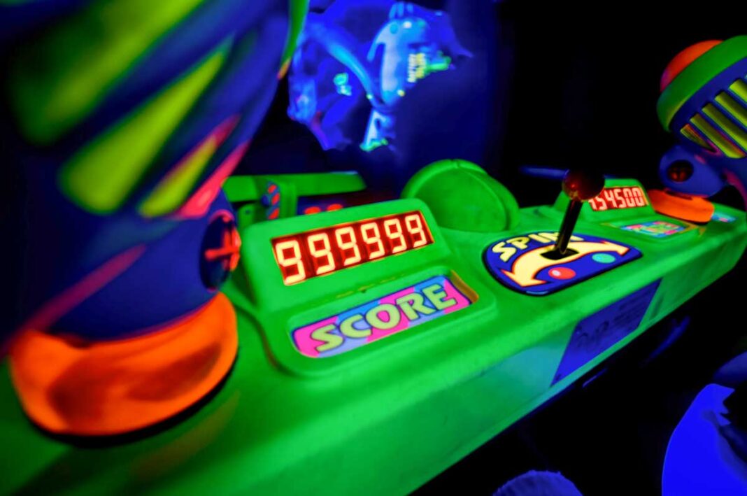Top 10 Tips & Tricks for Lightning Lanes at Disney World in 2025